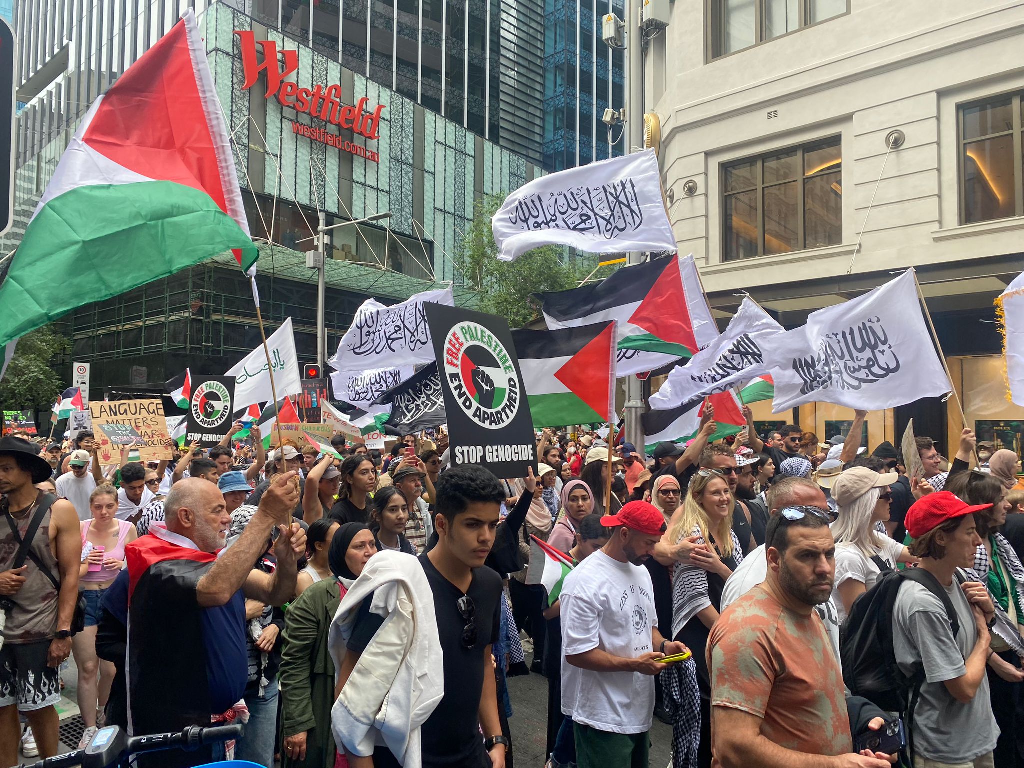 THOUSANDS UNITE, AGAIN TODAY IN SYDNEY FOR PEACE IN PALESTINE – Tribune