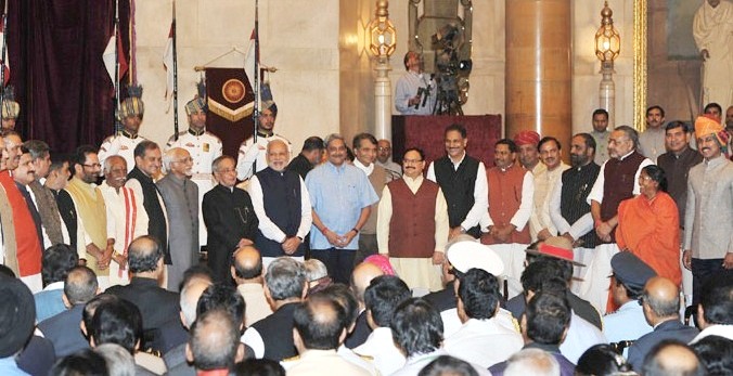 The President, Shri Pranab Mukherjee, the Vice President, Shri Mohd. Hamid Ansari and the Prime Minister, Shri Narendra Modi with the newly inducted Ministers after a Swearing-in Ceremony, at Rashtrapati Bhavan, in New Delhi on November 09, 2014.