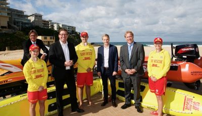 (L-R) SLSNSW President David Murray, Minister for Emergency Services Troy Grant, Member for Manly James Griffin, SLSNSW Acting CEO Adam Weir with local volunteers
