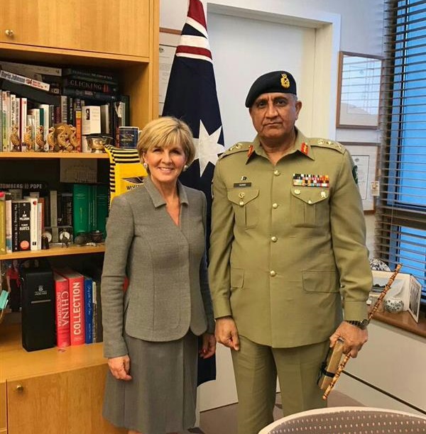 Pakistan Army Chief General Qamar Javed Bajwa with Australian Foreign Minister Julie Bishop. Photo: ISPR